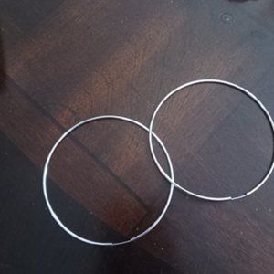 hoop earings